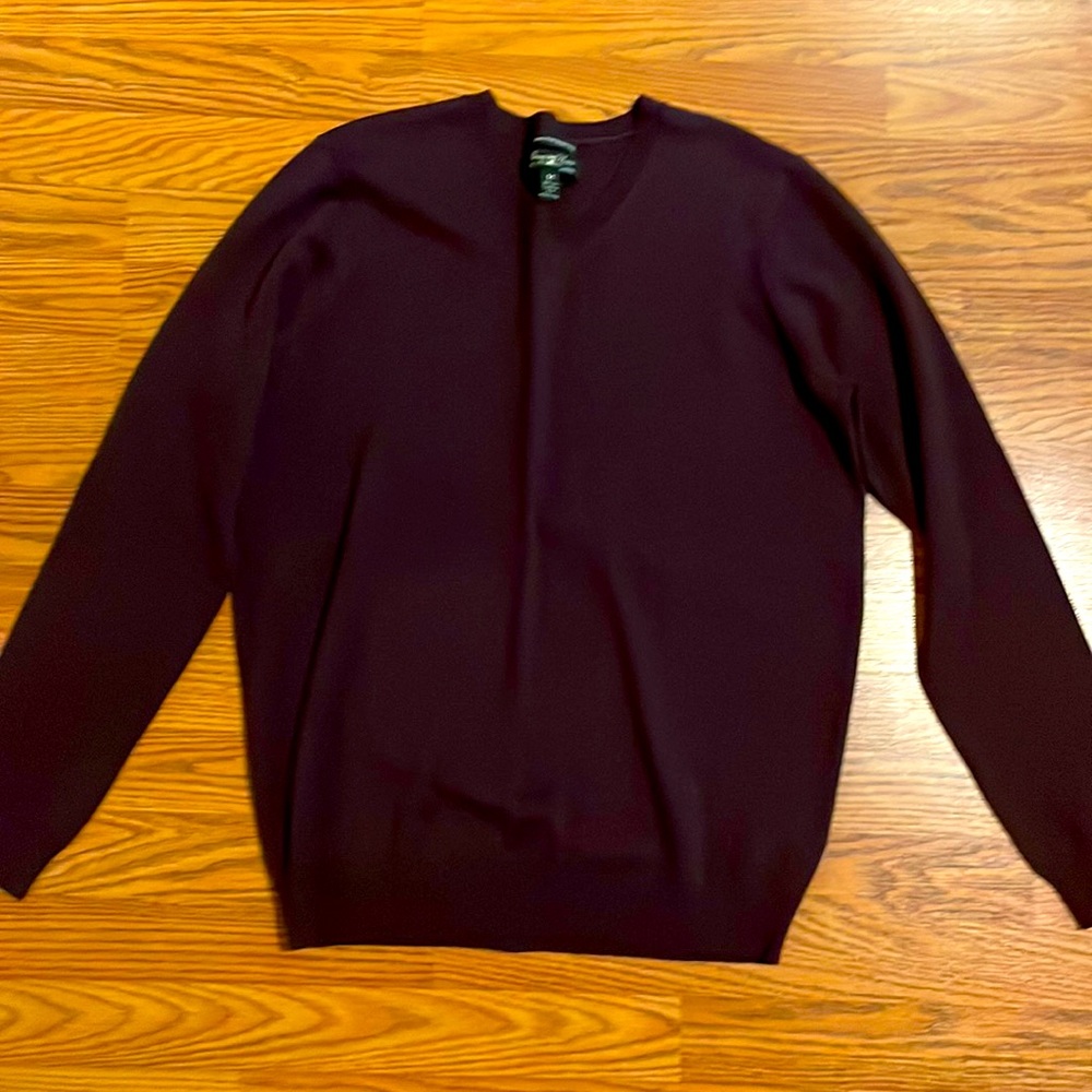 Burgundy merano wool v-neck sweater.